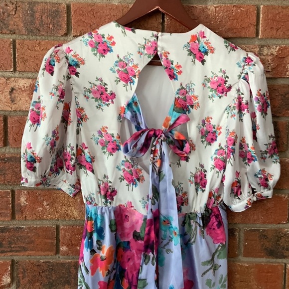 Hope & Ivy Maternity Pink Floral Midi Satin Dress - Picture 9 of 9